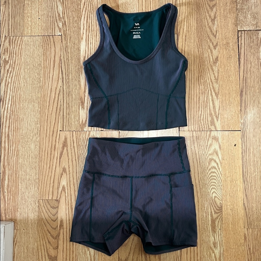 Rvca women’s top size S and bottom size S set
